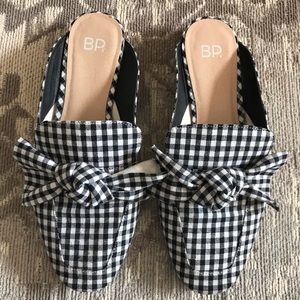 BP Checkered Pumps